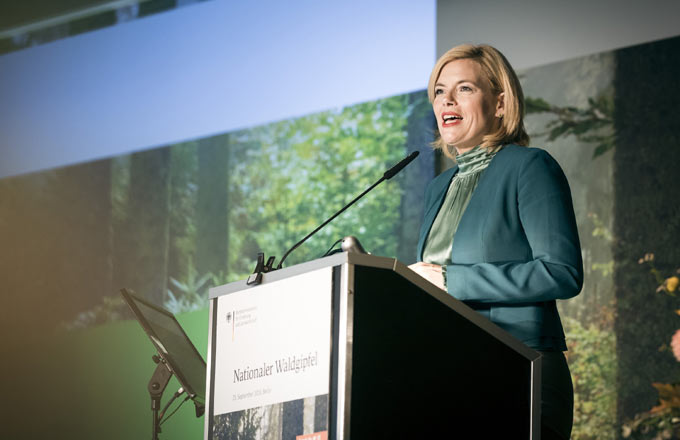 La ministre fédérale Julia Klöckner lors du sommet allemand sur la forêt, le 25 septembre 2019