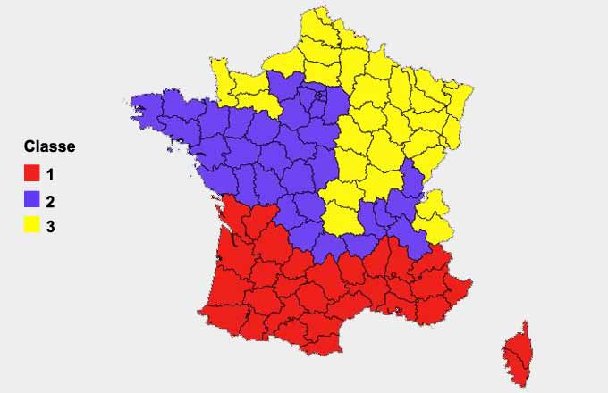 Proposition d’intervention différenciée selon le risque incendie dans trois secteurs géographiques, soit les territoires historiques (classe 1), les nouveaux territoires du feu (classe 2) et les territoires d’extension future (classe 3). Cartographie CGAAER-IGA-IGEDD