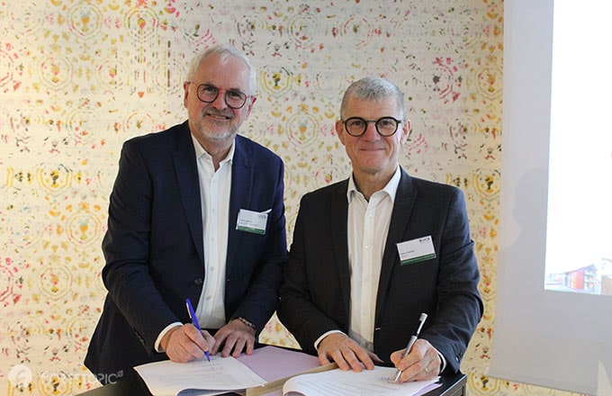 De gauche à droite : François Laresche et Frédéric Carteret (crédit photo: CC/Forestopic)