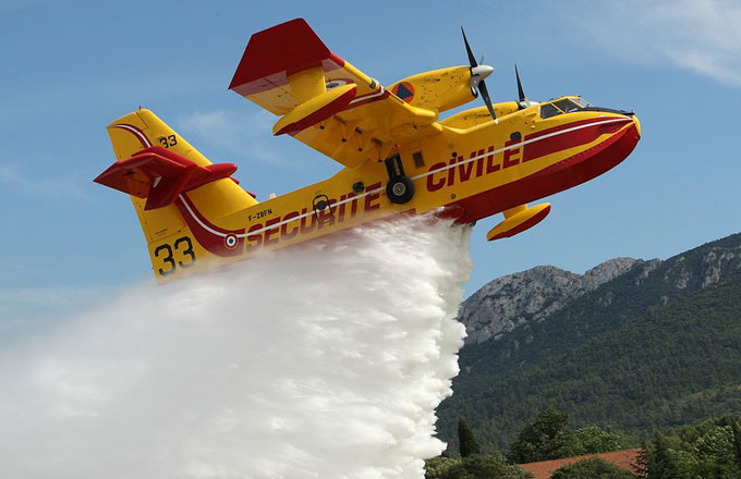 Avion Canadair en mission au Portugal, dans le cadre du mécanisme européen de protection civile (crédit photo : EU Civil Protection and Humanitarian Aid)