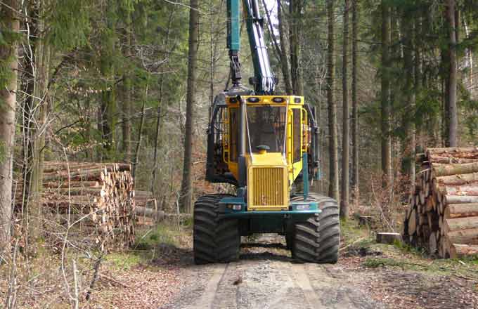 Mesurer la masse des engins forestiers apporte une donnée objective sur l’impact pour les sols (crédit photo: Didier Pischedda)