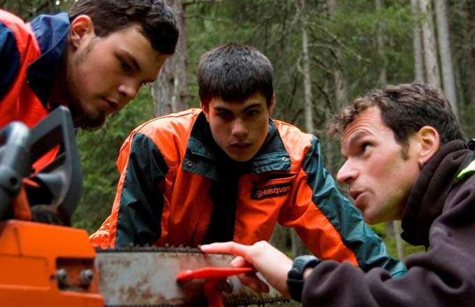 Sur 1 000 permis tronçonneuse, 66,5 % ont été délivrés à des professionnels de la forêt