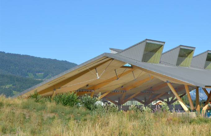 Patinoire la commune de Samoëns (Haute-Savoie), l’un des lauréats du Prix national de la construction bois 2016