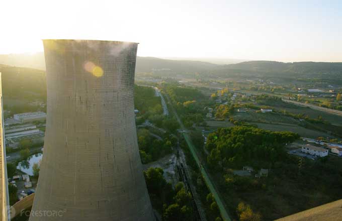 La centrale thermique de Gardanne participe de l’objectif gouvernemental de l’abandon du charbon (crédit photo: CC/Forestopic, 2017)