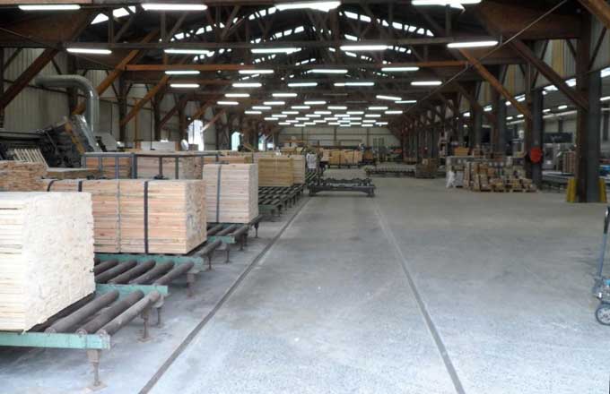 La scierie Josso produit 75 000 m3 de sciages et 1,5 million de palettes par an (photo: droits réservés)